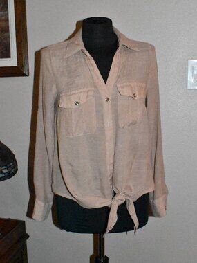 Very Nice PerSeption Concept Button Up Blouse Size Small
